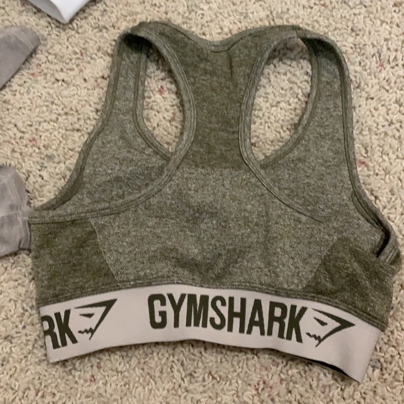 Green gym shark sports bra - Picture 2 of 2